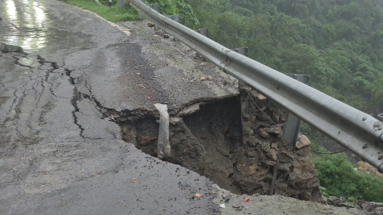 ‘Safety Wall’ washed away by rain at Mussoorie’s ‘Paani Wala