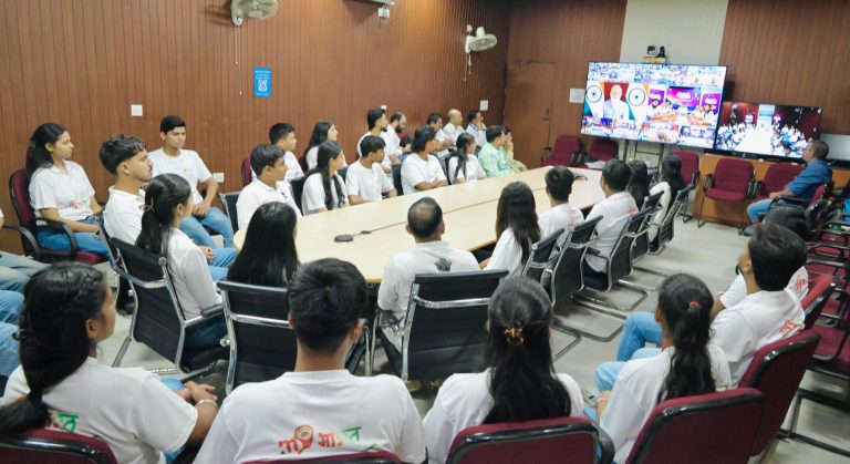‘भ्रमण से भ्रम मिटते हैं, सीमांत गांव देश के प्रहरी भी हैं और पहला पड़ाव भी’-प्रधानमंत्री मोदी