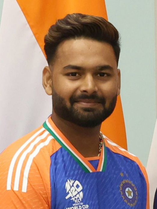 Cricketer Rishabh Pant appeals for land in U’khand, CM Dhami
