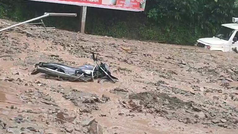 Kedarnath Highway Blocked: रुद्रप्रयाग में आफत की बारिश! तिलवाड़ा गदेरे