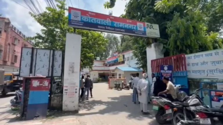 Nainital: खताड़ी फायरिंग मामले में पुलिस की कार्रवाई, चाकू के