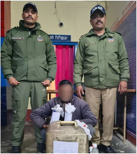 Police seize 25 litres of illicit liquor in Badrinath under
