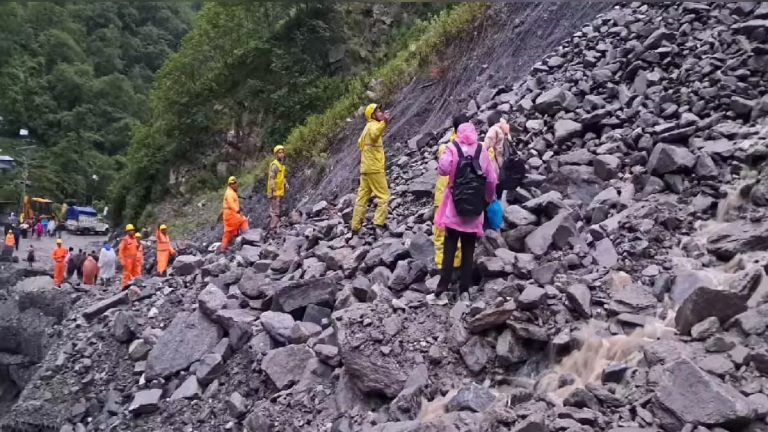 Rains keep Kedarnath Yatra suspended for 3rd day as landslides