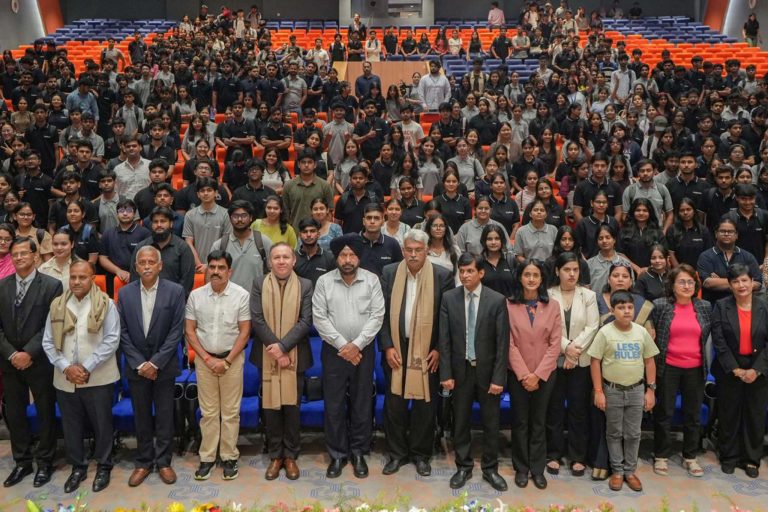 Representatives from 18 countries brainstorm on Smart Cities