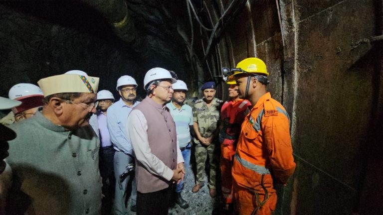 Teams directed to make every effort to save 3 trapped