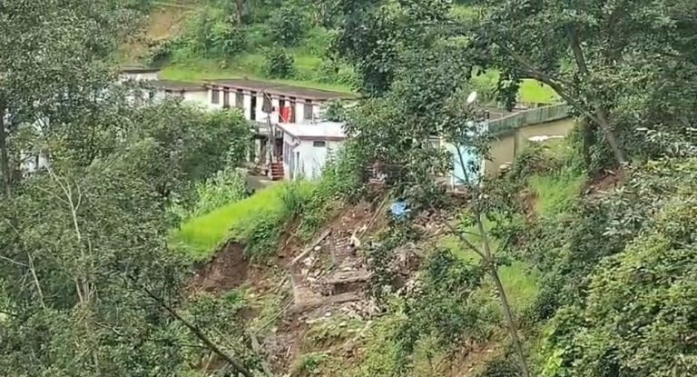 Ten families forced to vacate houses in Rudraprayag as rain