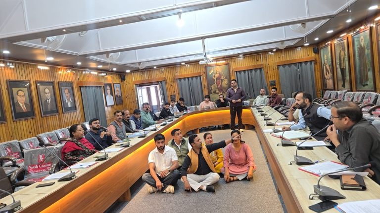 Uproar at Mussoorie Municipal Board Meeting over financial allegations