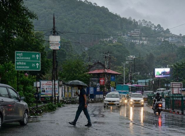 उत्तराखंड में बारिश का दौर जारी, देहरादून-टिहरी में भारी बारिश का अलर्ट