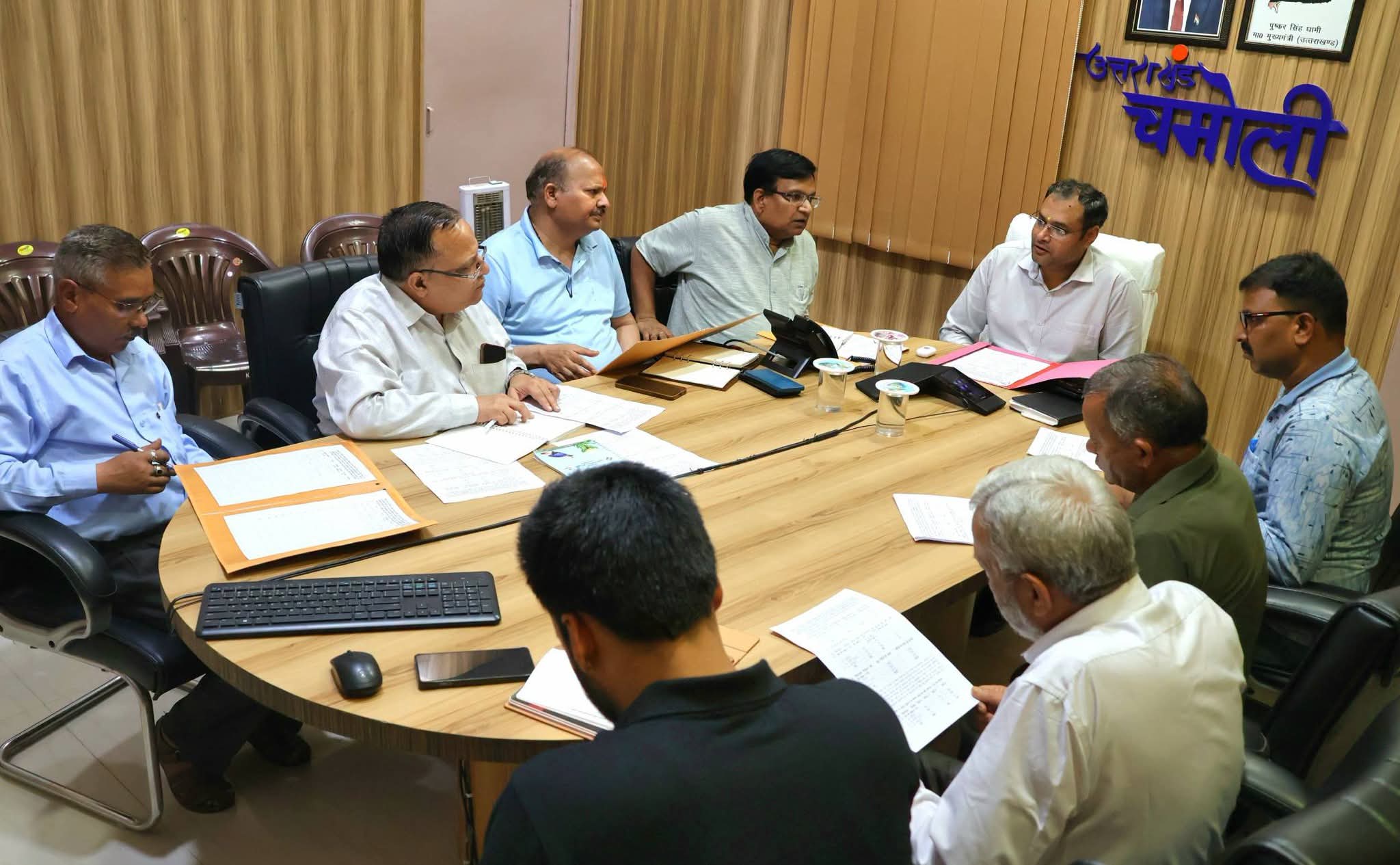 एसआईआर अभियान की जिलाधिकारी ने की समीक्षा, 63,246 नोटिस वितरित