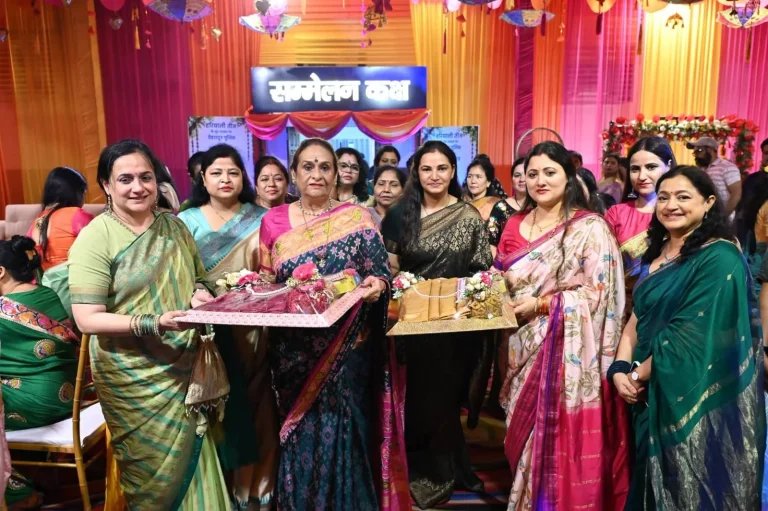 तीज के रंग में रंगी पुलिस लाइन, लोकगीतों और चूड़ियों