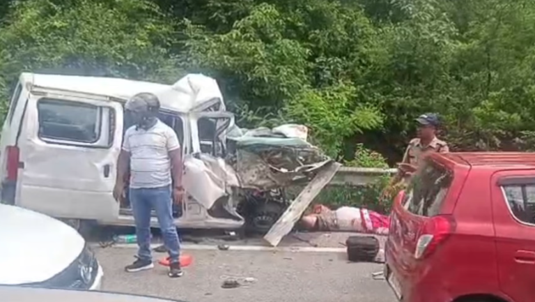 देहरादून-हरिद्वार हाईवे पर हादसा: मंदिर से लौट रहे थे हरियाणा