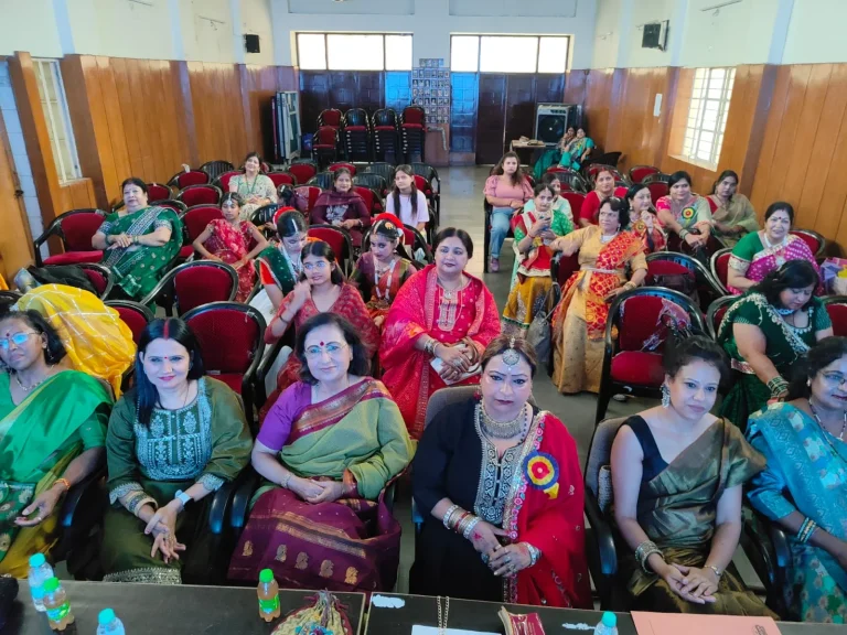 नृत्य के रंगों में सजा तीजोत्सव, थिरके कदम तो तालियों