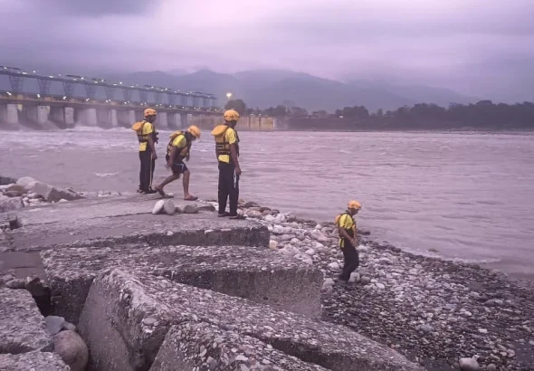 नेपाल में भीषण आपदा के मद्देनजर SDRF हाई अलर्ट ...