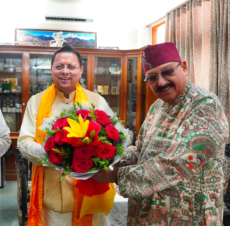 बड़े ठेकों को छोटे पैकेजों में विभाजित कर स्थानीय युवाओं