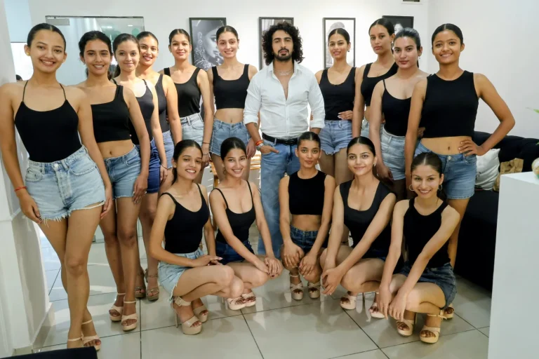 मिस रेडिएंट स्किन में प्रतिभागियों ने दिखाया प्राकृतिक सौंदर्य और