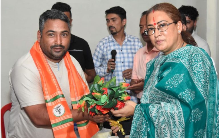 युवा सिर्फ रोजगार पाने वाले नहीं, देने वाले भी बनें- रेखा आर्या