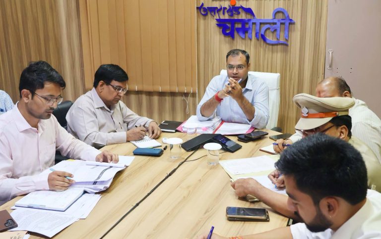 राष्ट्रीय राजमार्गों से अतिक्रमण हटाने के लिए चलेगा विशेष अभियान, डीएम गौरव कुमार ने दिए सख्त निर्देश
