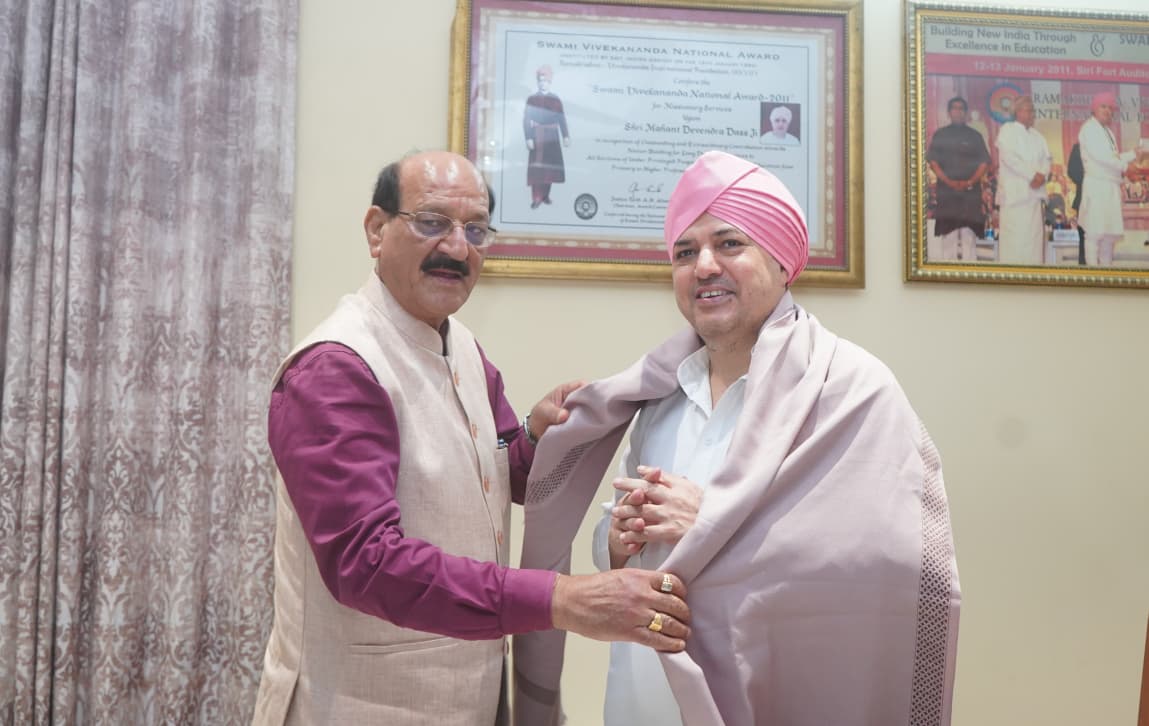 श्री दरबार साहिब पहुंचे स्वास्थ्य मंत्री सुबोध उनियाल, जल्द होगा एसएमआई अस्पताल का 100 करोड़ से अधिक बकाया भुगतान