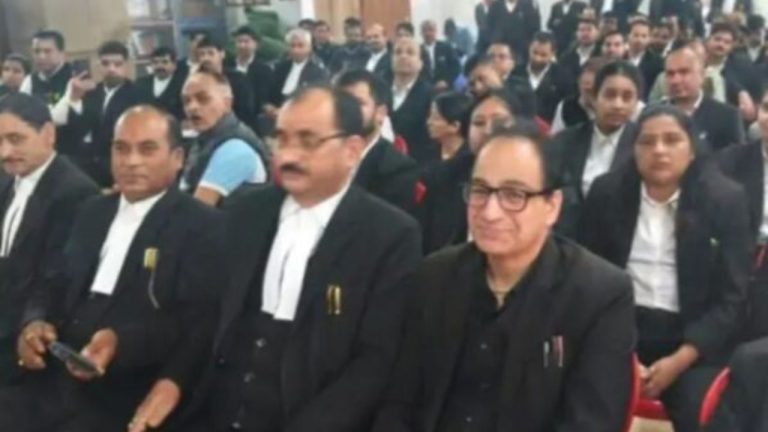 हाईकोर्ट शिफ्टिंग को लेकर वकीलों में आक्रोश, नैनीताल बार एसोसिएशन
