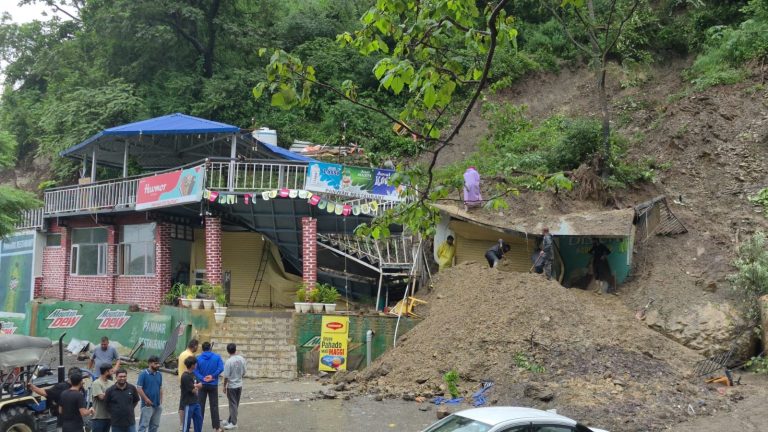 ‘Pani Wala Bend’ Restaurant buried under debris for 2nd time