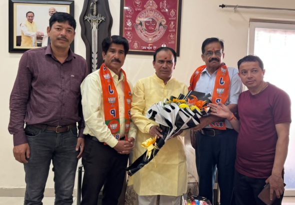 2 retired Administrative Officers from Pauri District join BJP