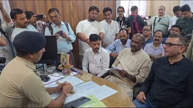 Cong MP Handore demands withdrawal of FIR against Rahul Gandhi,