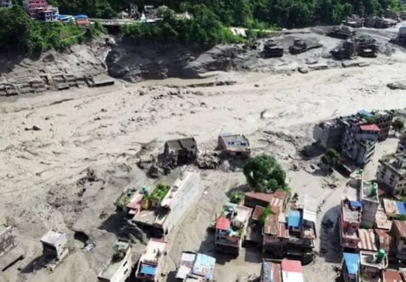 Nainital: नेपाल में बाढ़ से नैनीताल प्रशासन अलर्ट, नागरिकों की