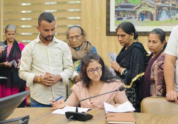 Over 137 grievances heard at Jan Samadhan Diwas, land encroachment