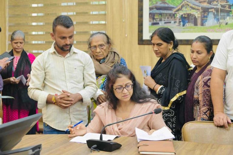 Over 137 grievances heard at Jan Samadhan Diwas, land encroachment