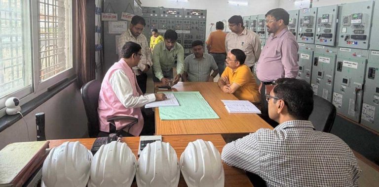 UPCL MD reviews power supply in Vikasnagar, stresses on better