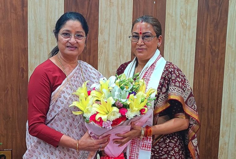 कैबिनेट मंत्री रेखा आर्या ने केंद्रीय महिला एवं बाल विकास मंत्री से की शिष्टाचार भेंट