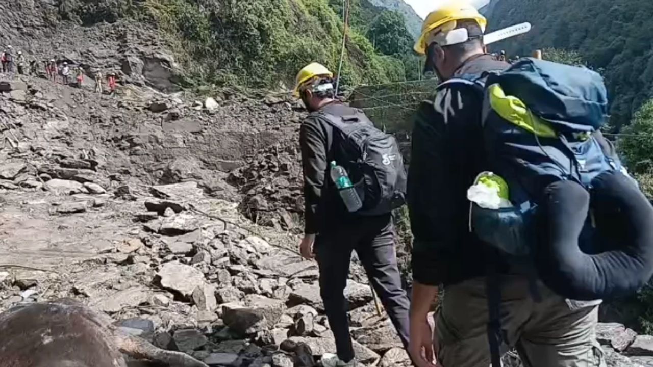 खतरे के बादल छंटे या फिर बढ़ा जोखिम? सुरक्षाबलों के
