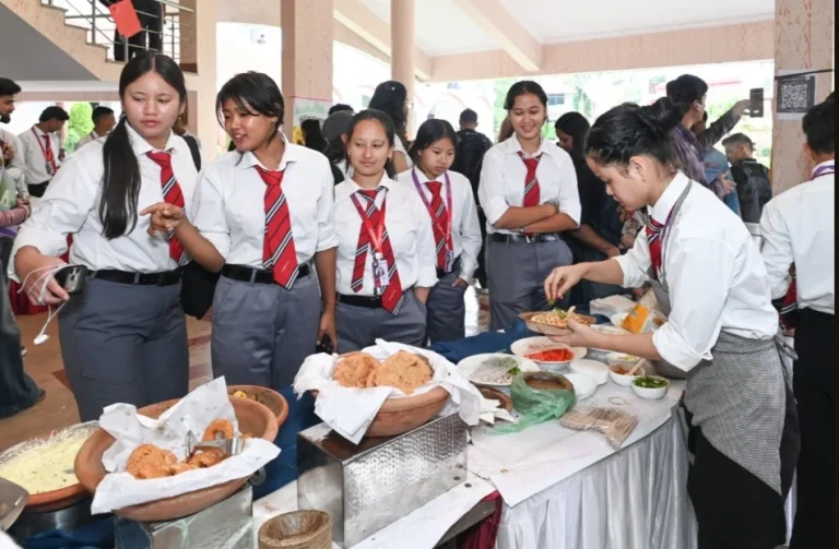 ग्राफिक एरा में महके पहाड़ों के व्यंजन -