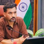 जर्जर भवनों का होगा सर्वे, डीएम ने अधिकारियों को दिए सख्त निर्देश