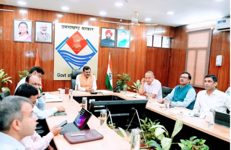 टिहरी झील को ग्लोबल डेस्टिनेषन के रूप में विकसित करने को लेकर मुख्य सचिव ने ली बैठक