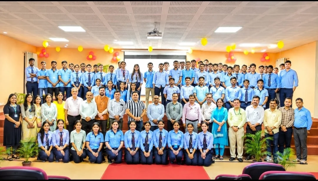 डून पीजी कॉलेज में ‘यूथ कनेक्ट’ कार्यक्रम आयोजित -