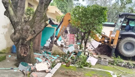 तस्करों पर होगा अब तक का सबसे बड़ा बुल्डोजर एक्शन,