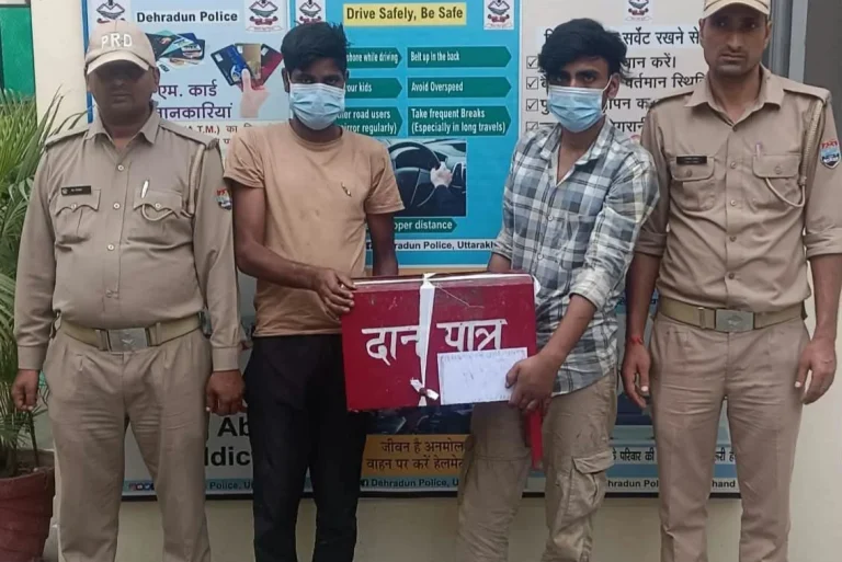 नशे की लत ने बनाया चोर, मंदिर में दानपात्र पर