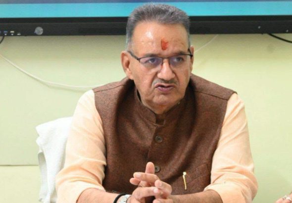 नितिन नबीन के कुमाऊं दौरे को लेकर तैयारियां तेज, मंत्री गणेश जोशी ने अधिकारियों के साथ की बैठक