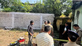 पत्नी की गोली मारकर हत्या, पति फरार; क्लेमेनटाउन में सनसनी