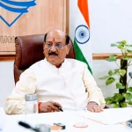 फार्मेसी अधिकारियों की समस्याओं के समाधान को स्वास्थ्य मंत्री ने