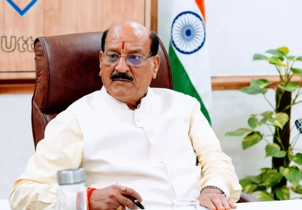 फार्मेसी अधिकारियों की समस्याओं के समाधान को स्वास्थ्य मंत्री ने