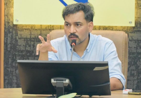 बाल संरक्षण एवं पुनर्वास कार्यों में तेजी लाएं अधिकारी- जिलाधिकारी