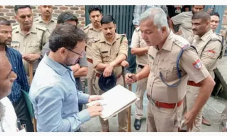 बिना मान्यता संचालित दो मदरसों पर कार्रवाई, काशीपुर में प्रशासन