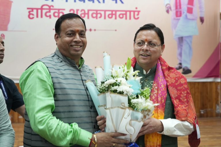 मुख्यमंत्री पुष्कर सिंह धामी को बीकेटीसी अध्यक्ष हेमंत द्विवेदी ने दी जन्मदिन की शुभकामनाएं