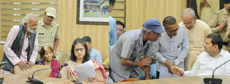 समाधान दिवस में 87 शिकायतें, जमीन विवाद और कब्जे के