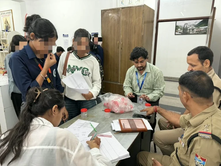 सेलाकुई की माया देवी यूनिवर्सिटी में दून पुलिस की औचक
