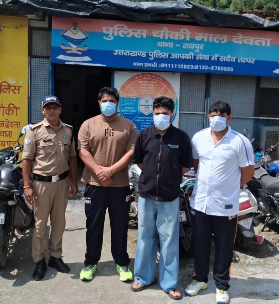 स्टेडियम में हुड़दंग मचाना पड़ा भारी, एसएसपी के निर्देश पर