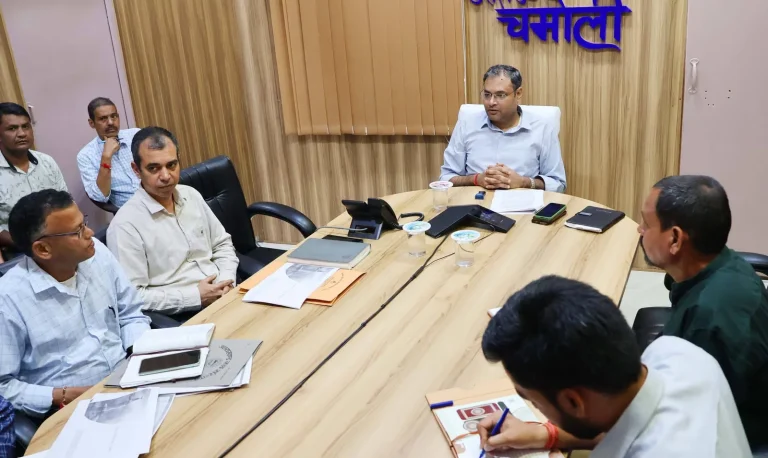 स्रोतों के साथ घरों से भी रैंडम सैंपलिंग कर पेयजल