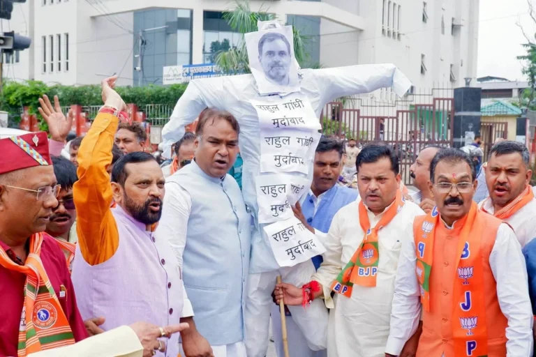 ‘जातीय राजनीति नहीं सहेगा उत्तराखंड’, राहुल गांधी के विरोध में